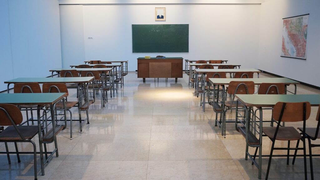 covid-19 escuela iot